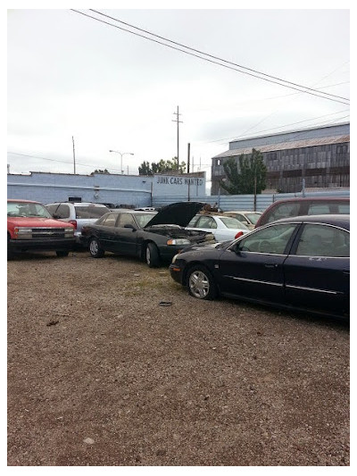 Trenton Auto Parts JunkYard in Detroit (MI) - photo 3