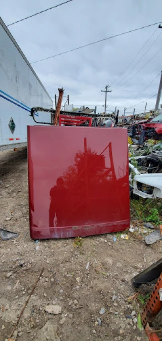 Dix Automotive Recyclers JunkYard in Detroit (MI) - photo 4