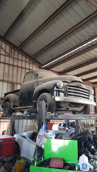 R & R Auto Parts JunkYard in McAllen (TX) - photo 2