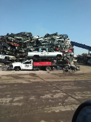 SA Recycling JunkYard in St. Louis (MO) - photo 2