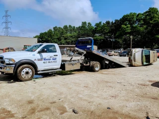 Roehr Auto JunkYard in Omaha (NE) - photo 2