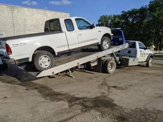 Roehr Auto JunkYard in Omaha (NE) - photo 3