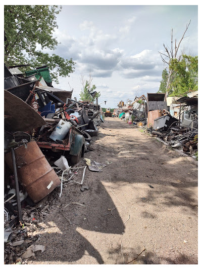 Hanson Salvage JunkYard in Minneapolis (MN) - photo 1