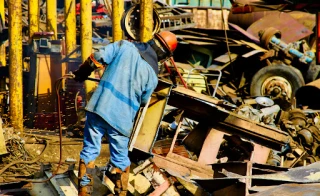 Jeff's Auto Wrecking | Cash for Vehicles, Farm Machinery & Metals JunkYard in Minneapolis (MN) - photo 1