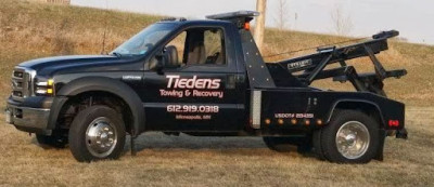 Tiedens Towing and Recovery inc JunkYard in Minneapolis (MN) - photo 1