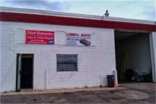 Lund's Auto JunkYard in Minneapolis (MN) - photo 1