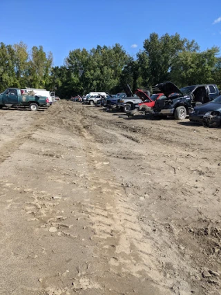 Eastern Vehicle Recycling JunkYard in Springfield (MA) - photo 2