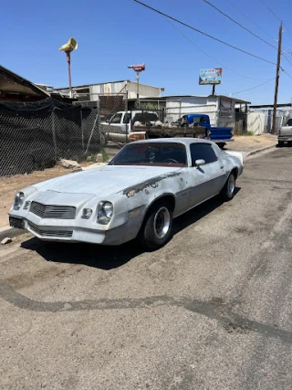 La Raza Used Auto Parts & Cores JunkYard in Phoenix (AZ) - photo 3