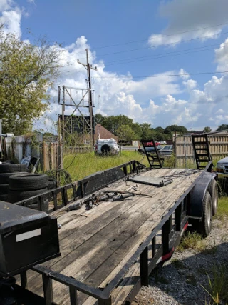 Larose Auto Storage Yard & Salvage JunkYard in New Orleans (LA) - photo 1