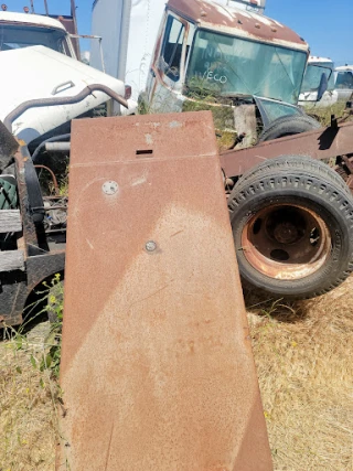 Brown Field Truck & Van Dismantling JunkYard in San Diego (CA) - photo 2