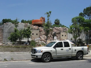 Burkhalter Wrecking Inc JunkYard in Jacksonville (FL) - photo 4