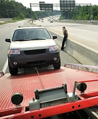 Jacksonville Tow Truck Company JunkYard in Jacksonville (FL) - photo 4