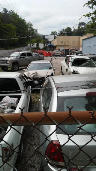 Cain's Wrecker Service JunkYard in Chattanooga (TN) - photo 4