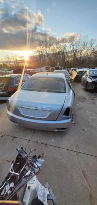 Advanced Auto Recyclers JunkYard in Detroit (MI) - photo 2