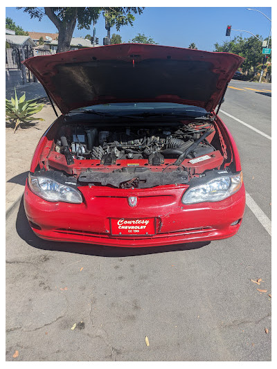 SD Cash 4 Cars JunkYard in San Diego (CA) - photo 4