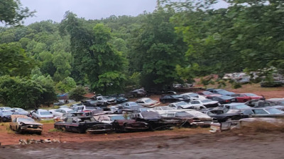 White's Service Station-Salvage JunkYard in Burlington (NC) - photo 4