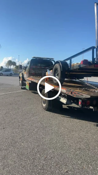 Bergs Towing & Auto Service JunkYard in Tampa (FL) - photo 2