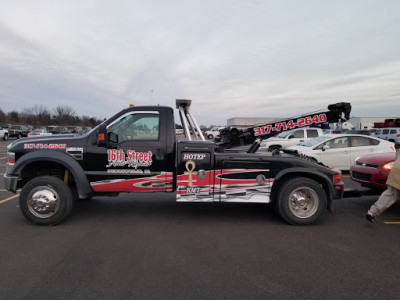 16th Street Auto Repair and Towing JunkYard in Indianapolis (IN) - photo 1