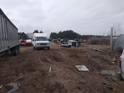 St Francis Auto Parts JunkYard in Minneapolis (MN) - photo 3