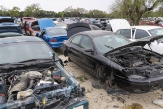 Joes Auto Sales JunkYard in Minneapolis (MN) - photo 4