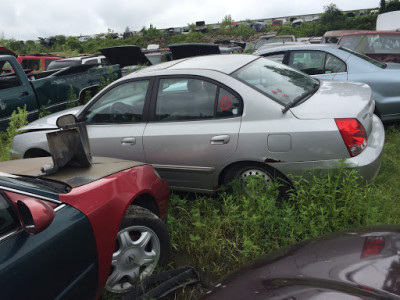 Jones Used Auto Parts JunkYard in Indianapolis (IN) - photo 4