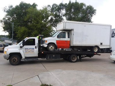 Evolution Towing LLC - Roadside Service, Towing Service, Roadside Assistance Service, Towing Company JunkYard in Omaha (NE) - photo 2