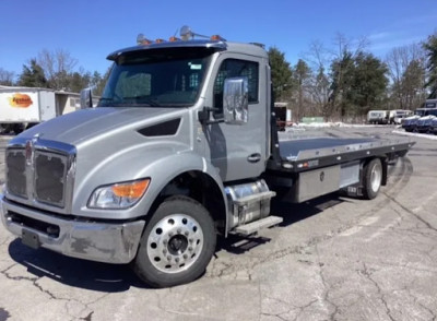 Northeast Wrecker Sales JunkYard in Albany (NY) - photo 2