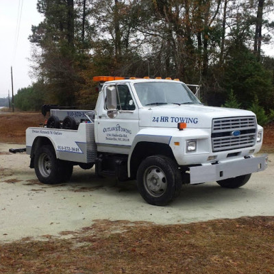 Outlaw's Towing JunkYard in Jacksonville (NC) - photo 1