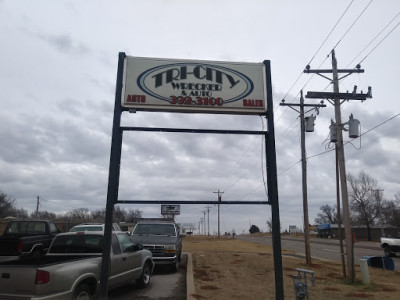 Tri City Wrecker and Auto JunkYard in Oklahoma (OK) - photo 1