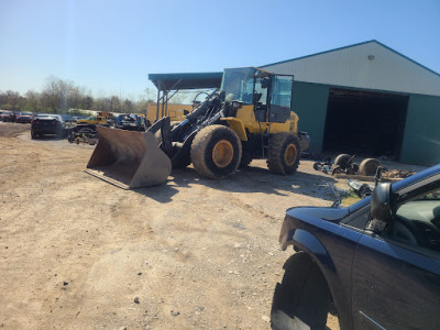 Carefree Auto Parts JunkYard in Evansville (IN) - photo 3