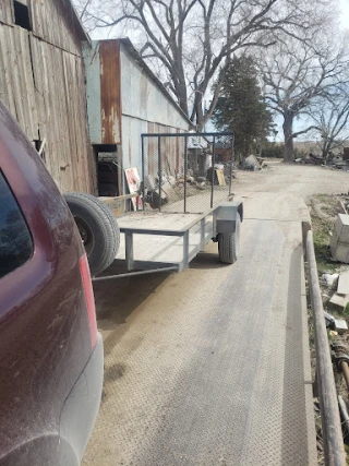 Ben's Iron Salvage JunkYard in Lincoln (NE) - photo 3