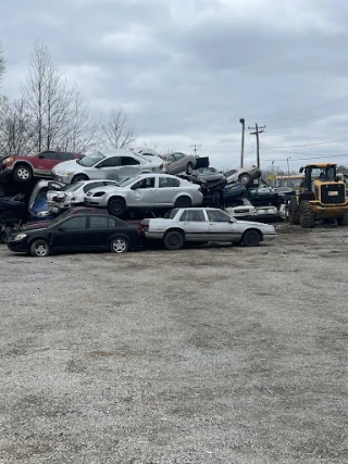 Green brothers cash for junk cars JunkYard in Nashville (TN) - photo 2