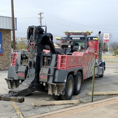 Mike Bounds Towing & Recovery JunkYard in Abilene (TX) - photo 4