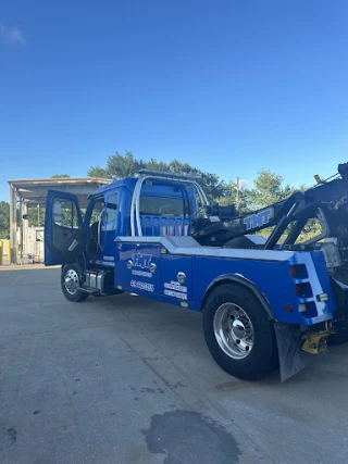 TNT Wrecker Service JunkYard in Beaumont (TX) - photo 4