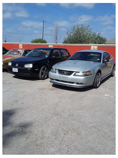 Yellows Used Auto Parts & Auto Sales JunkYard in Brownsville (TX) - photo 3