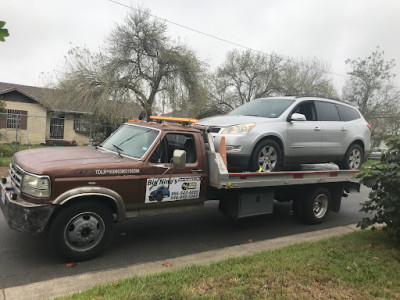 Big Nino's heavy equipment and hydraulic repair JunkYard in Brownsville (TX) - photo 4