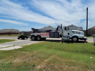 Tip Top Towing JunkYard in San Benito (TX) - photo 3