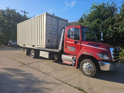 Tip Top Towing JunkYard in San Benito (TX) - photo 4