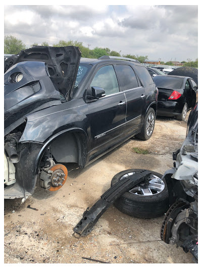 Hernandez Auto Parts and Auto Sales LLC JunkYard in Laredo (TX) - photo 2