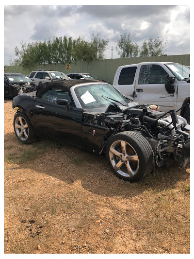 Hernandez Auto Parts and Auto Sales LLC JunkYard in Laredo (TX) - photo 3