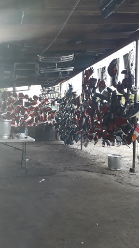 Auto Partes Madero JunkYard in Laredo (TX)