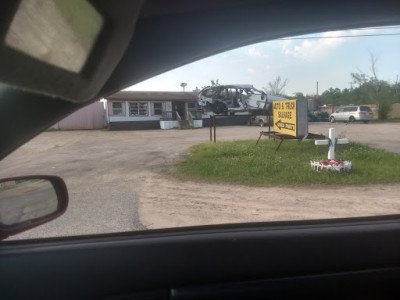 Conroe Auto Recycling JunkYard in Conroe (TX) - photo 4