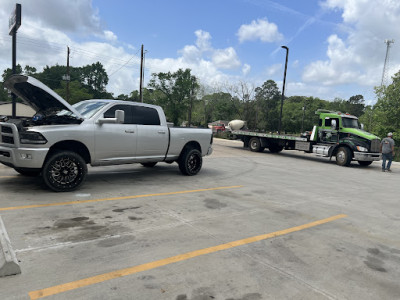 Slinky's Wrecker JunkYard in New Caney (TX) - photo 1