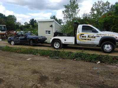 Shakers Auto Salvage JunkYard in Barberton (OH) - photo 1