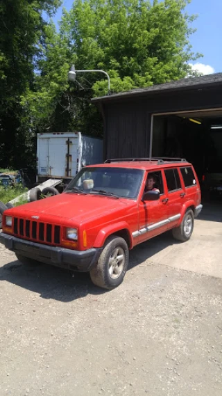 Chuck's Auto Wrecking & Repair JunkYard in Barberton (OH) - photo 2