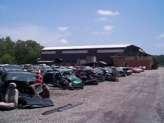 Westwood Auto & Truck Parts JunkYard in Toledo (OH) - photo 2