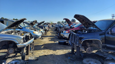 LKQ Pick Your Part - Stanton JunkYard in Stanton (CA) - photo 3