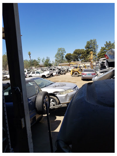 A & B Auto Dismantling JunkYard in Bakersfield (CA) - photo 2