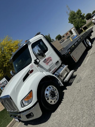 Barnett's Towing JunkYard in Bakersfield (CA) - photo 2