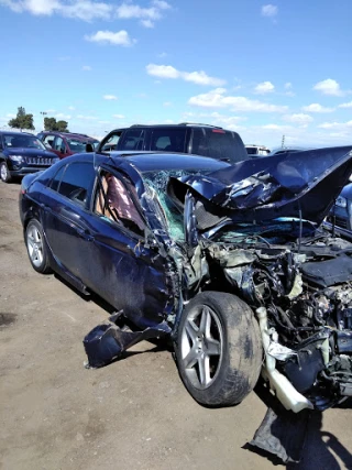 Barnett's Towing JunkYard in Bakersfield (CA) - photo 4